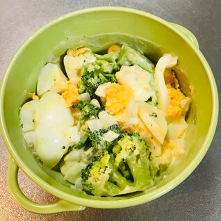 【低糖質】ブロッコリーとゆで卵のサラダ
